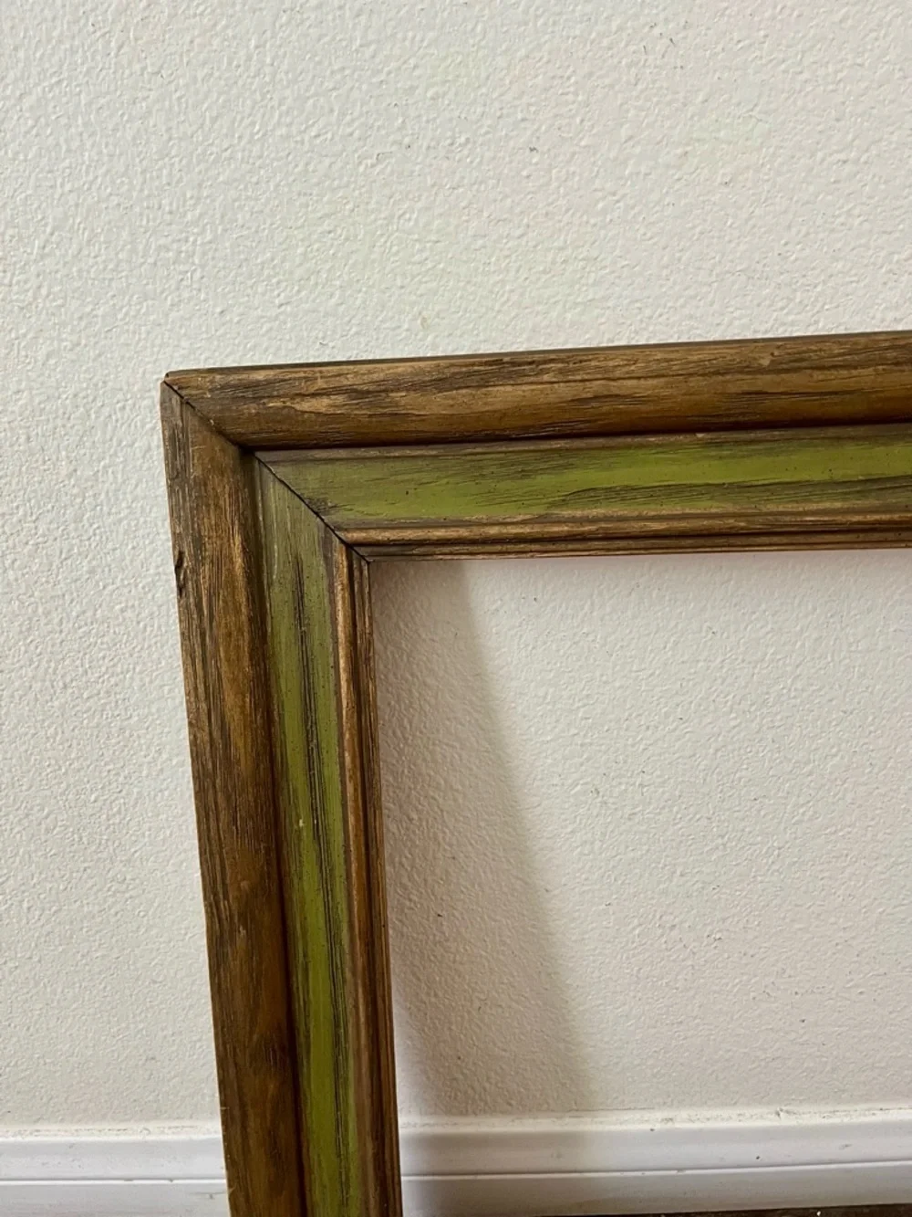 Decorative Wooden Picture Frame in Green and Brown - Unbranded 20/24 Inches